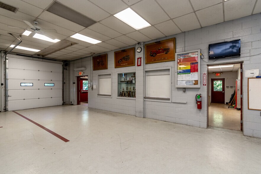 More Photos Of 9 Mill St, Stockton Police Fire Station For Sale