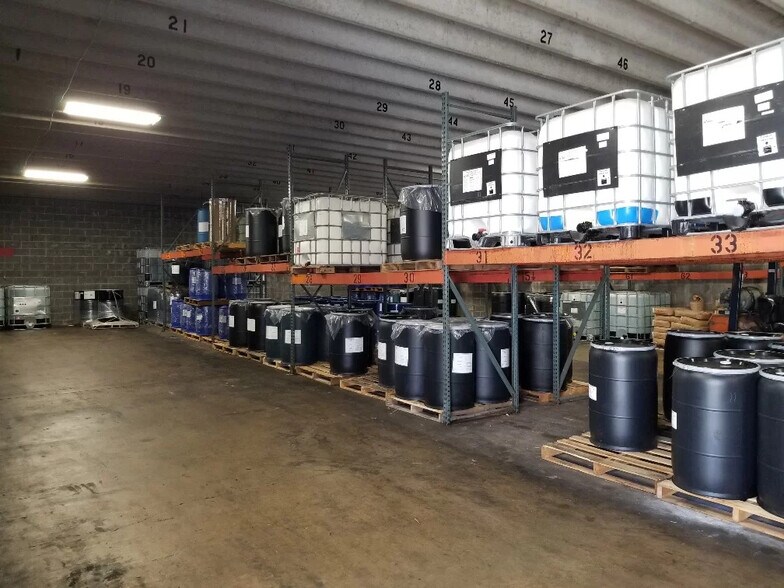 More Photos Of 5021 Statesville Rd, Charlotte Warehouse For Sale