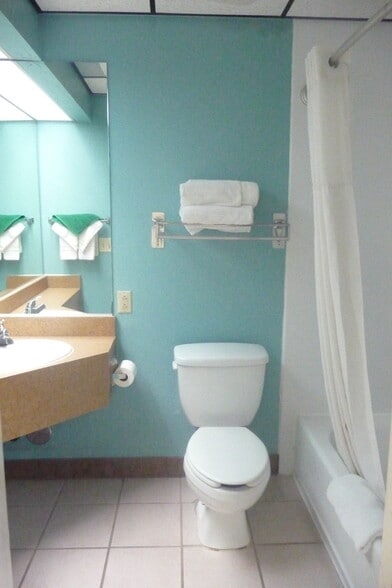 More Photos Of 3460 E Fry Blvd, Sierra Vista Hotel For Sale