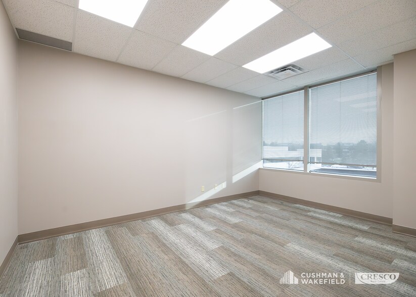More Photos Of 6120 Parkland Blvd, Mayfield Heights Office For Lease