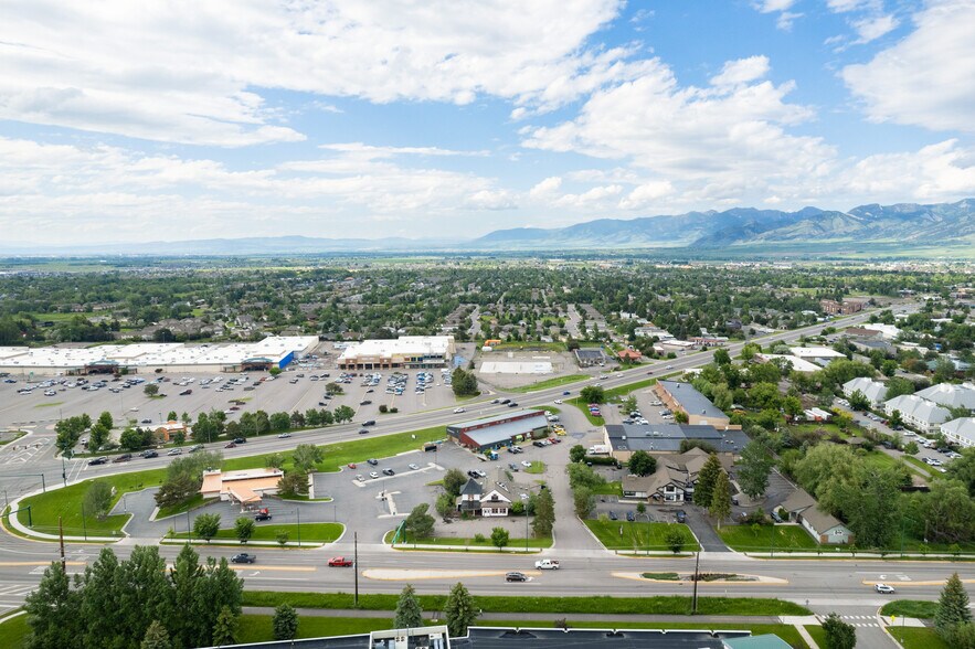 More Photos Of 2711 W College St, Bozeman Restaurant For Sale