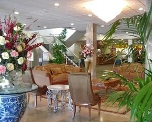 More Photos Of 123 S Lincoln Ave, Monterey Park Hotel For Lease