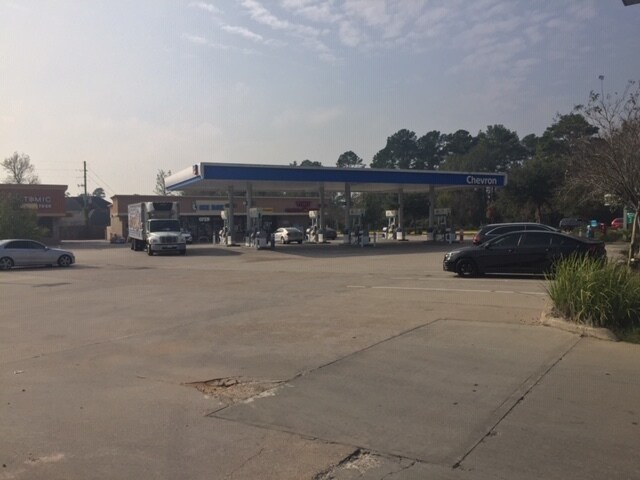 More Photos Of Louetta Rd @ Lexington Rd, Spring Unknown For Lease