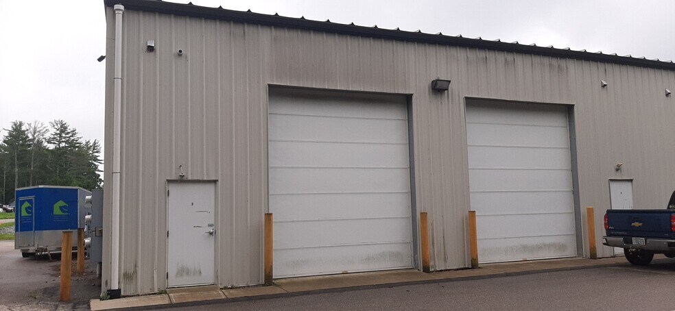 More Photos Of 95 Ledge Rd, Seabrook Service For Lease