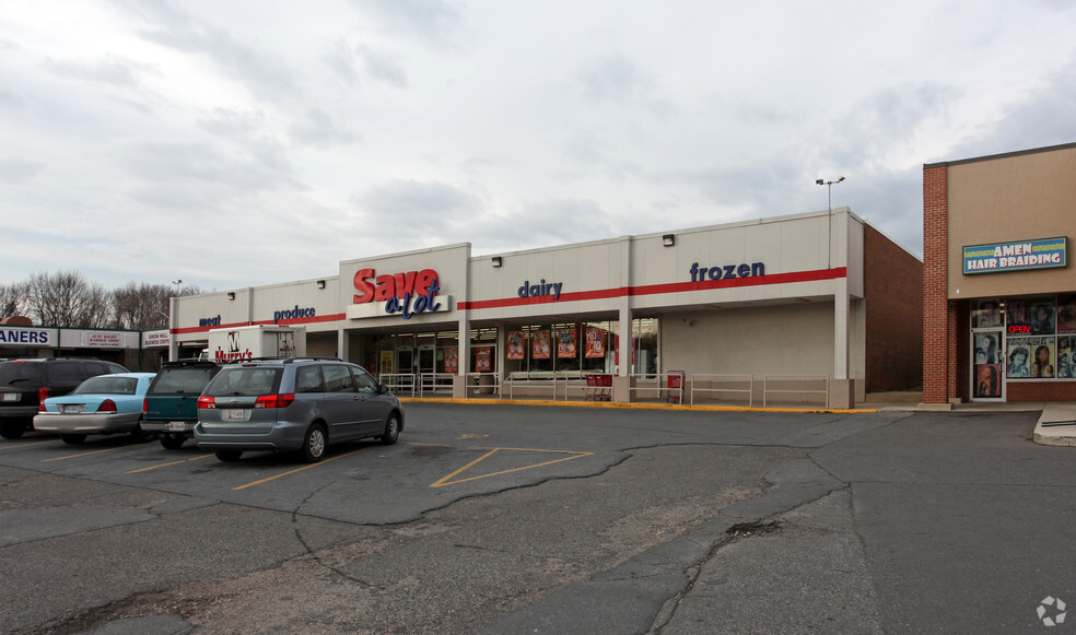 Primary Photo Of 6309 Livingston Rd, Oxon Hill General Retail For Lease