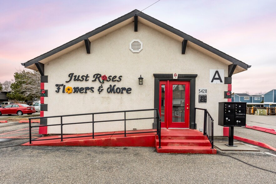 More Photos Of 5428 W Clearwater Ave, Kennewick Storefront Retail Office For Lease