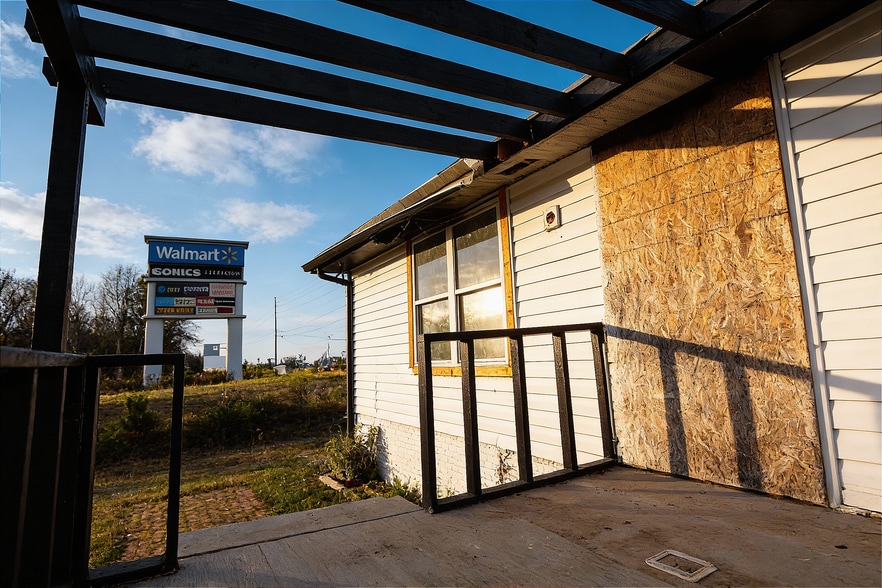 More Photos Of 706 Collins Hill Rd, Lawrenceville Office For Sale