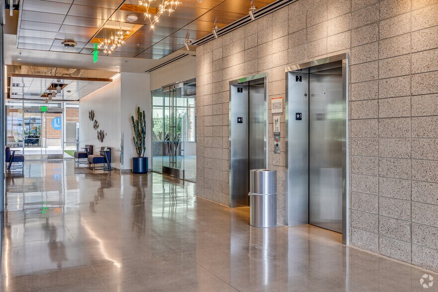 More Photos Of 15150 W Park Pl, Goodyear Office For Lease