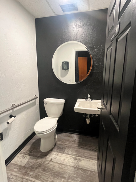 More Photos Of 690-700 E Mcnab Rd, Pompano Beach Freestanding For Lease