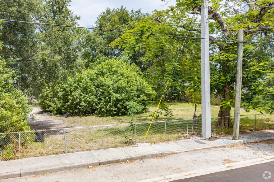 More Photos Of 145 NW 35th St, Miami Land For Sale