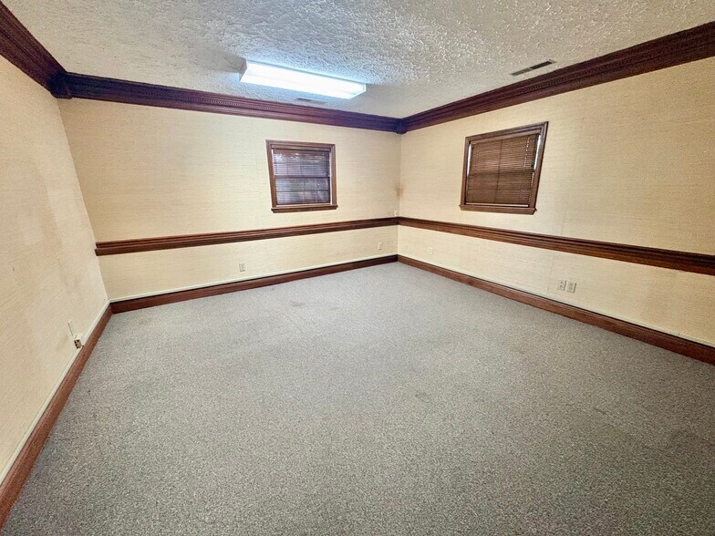 More Photos Of 1485 Commerce Park Dr, Tipp City Medical For Sale