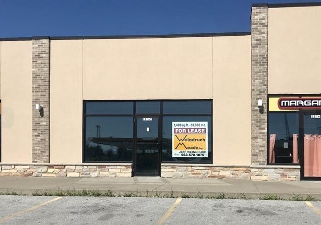 More Photos Of 114 Myrtle St, Davenport Storefront For Lease