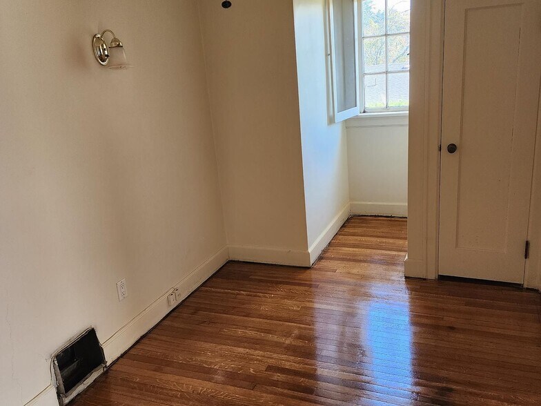 More Photos Of 1397-1407 SE 130th Ave, Portland Apartments For Sale