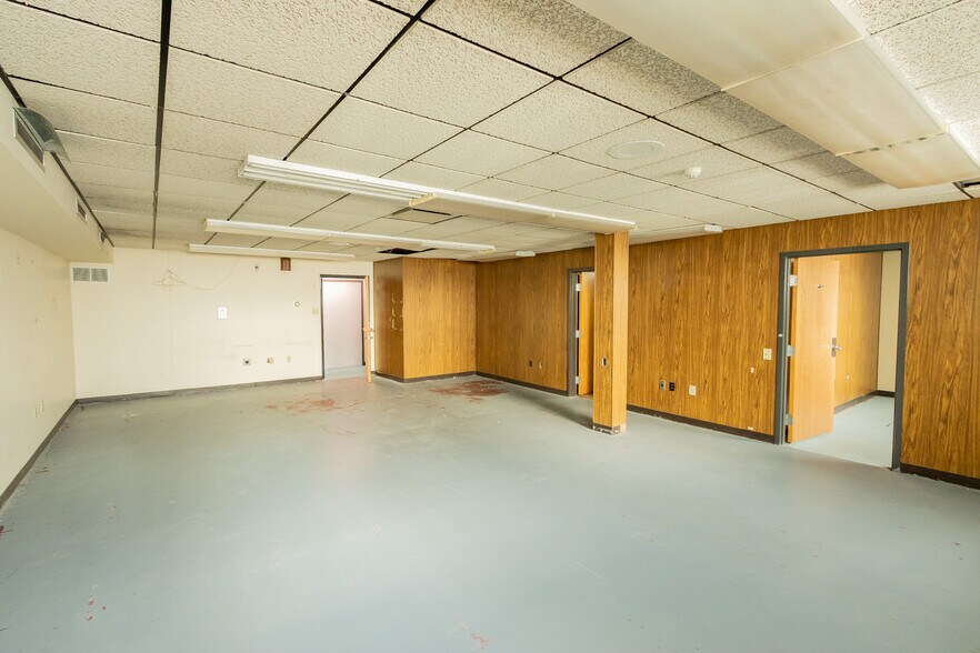 More Photos Of 201 N Jefferson St, Kittanning Medical For Sale