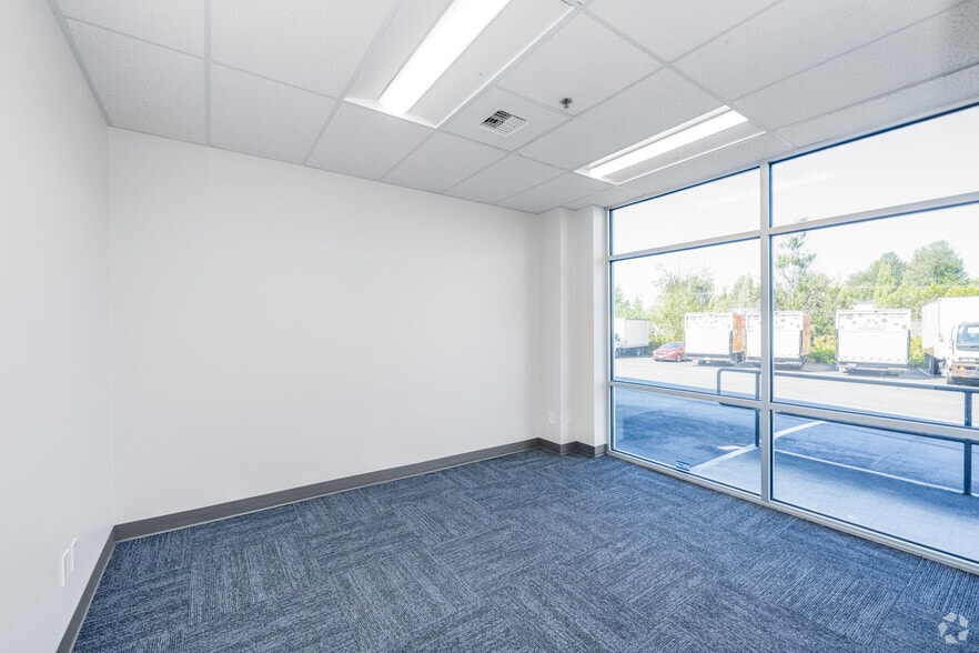 More Photos Of 7817 S 210th St, Kent Unknown For Lease