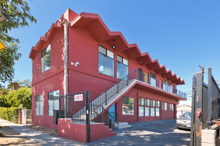 Primary Photo Of 11213 Washington Pl, Culver City Loft Creative Space For Lease
