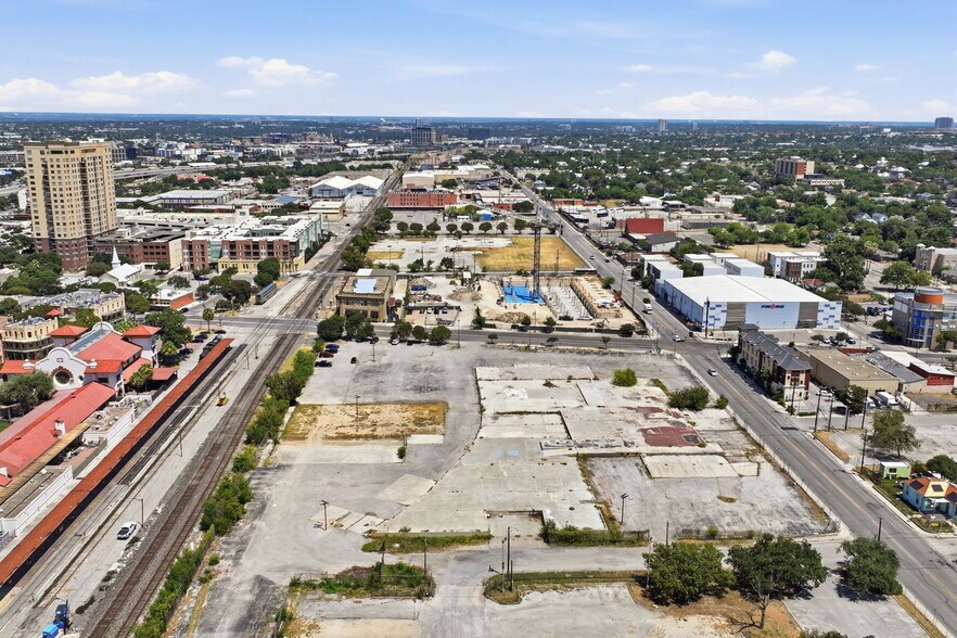 More Photos Of 1220 E Commerce St, San Antonio Land For Sale