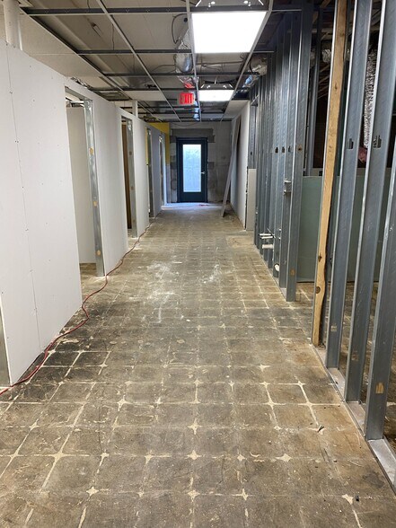 More Photos Of 7448 Springfield Ave, Sykesville Storefront For Lease