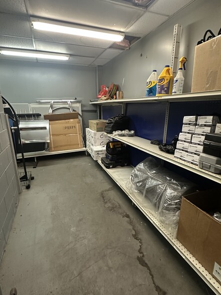 More Photos Of 5301 Crayton Ave, Cleveland Warehouse For Lease