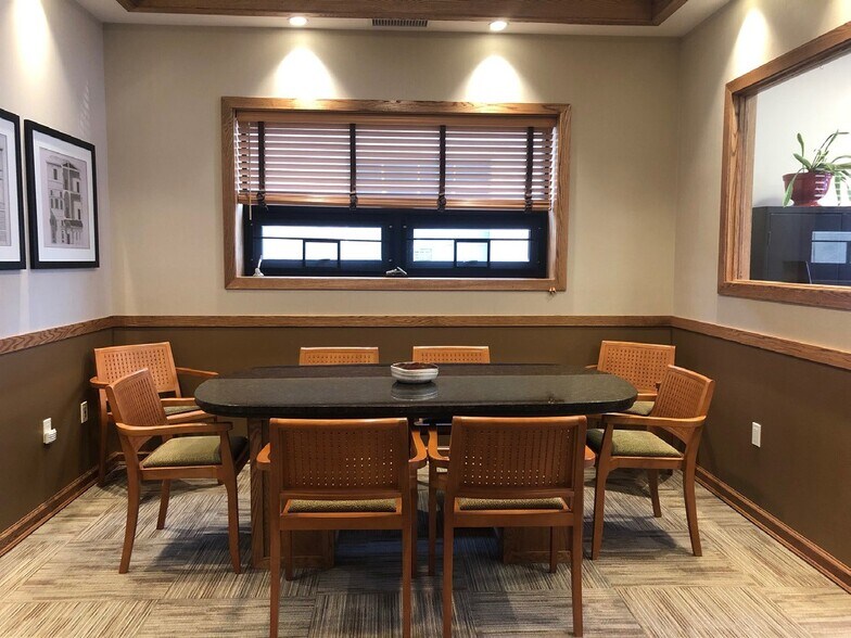 More Photos Of 208 Russell Pl, Hackensack Office For Sale