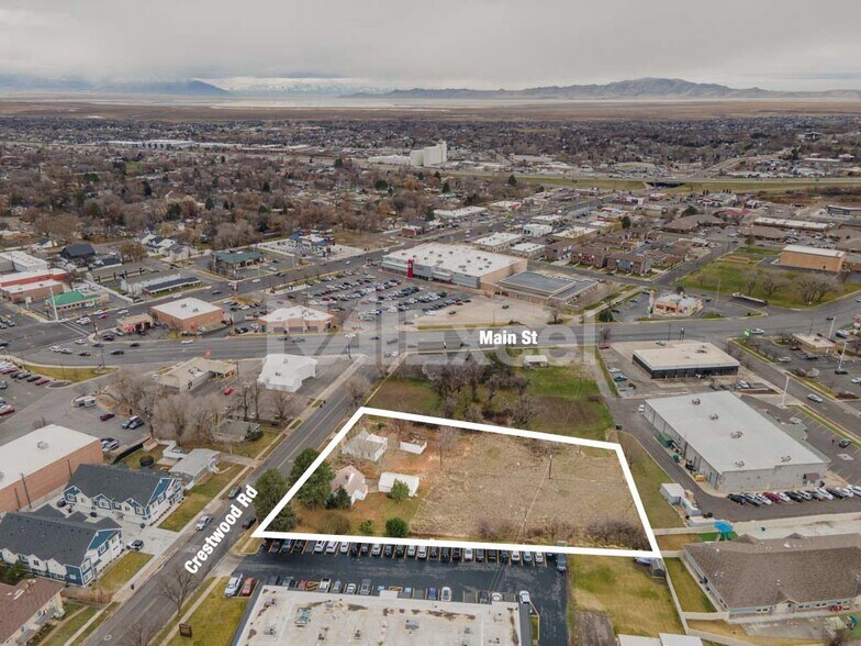 Primary Photo Of 23-31 S Crestwood rd, Kaysville General Retail For Lease