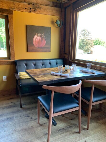 More Photos Of 1200 Portland Rd, Arundel Freestanding For Sale