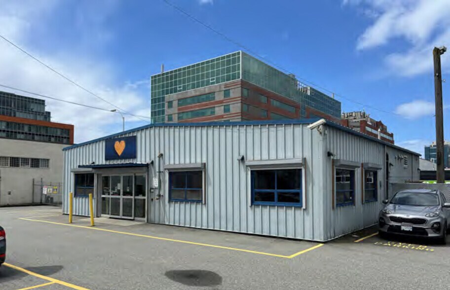 More Photos Of 1405 Thornton St, Vancouver Warehouse For Lease