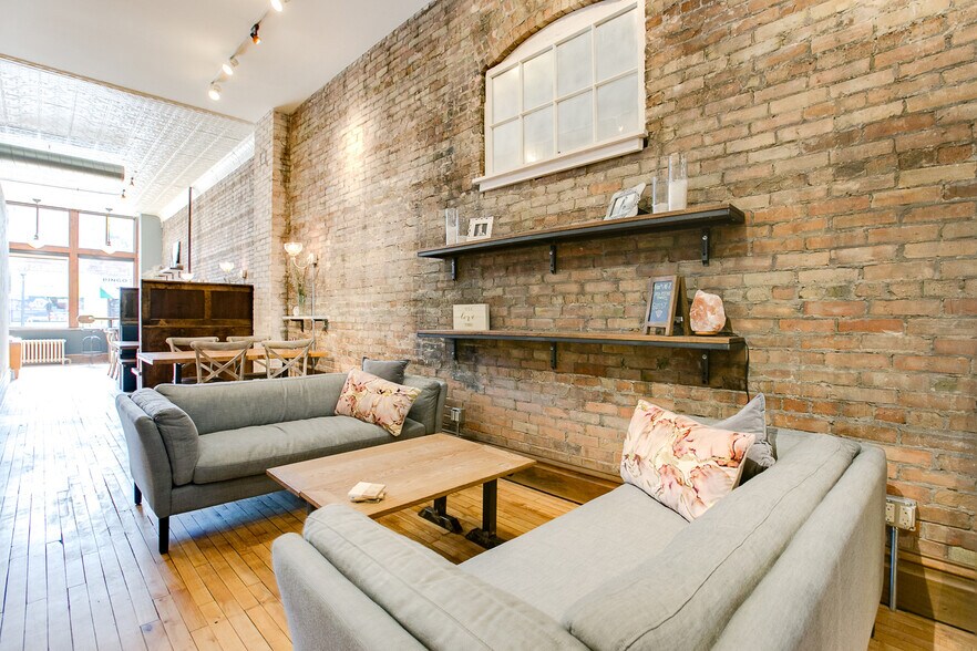 More Photos Of 2220-2226 N Central Ave, Saint Anthony Storefront Retail Office For Lease