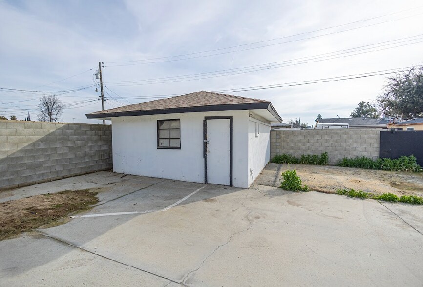 More Photos Of 3917 Stockdale Hwy, Bakersfield Medical For Sale