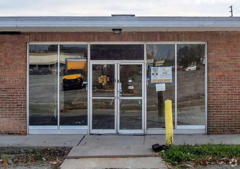 More Photos Of 1105 N Arlington Ave, Indianapolis Freestanding For Sale