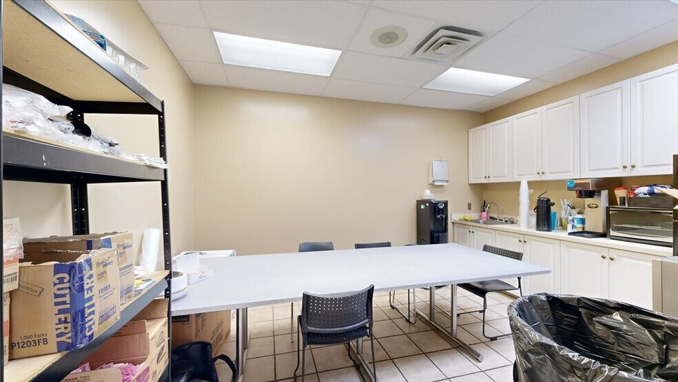 More Photos Of 113 Bo Bo Dr, Crystal Springs Freestanding For Lease