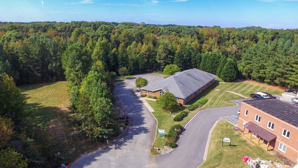 More Photos Of 2442 New Dorset Cir, Powhatan Office For Lease