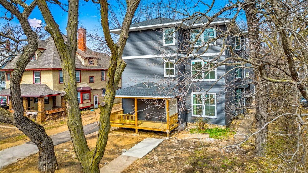 More Photos Of 815 6th St SE, Minneapolis Land For Sale