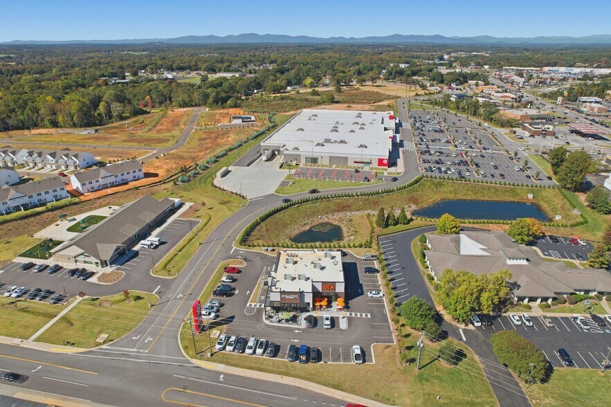 More Photos Of 861 Double Bridge Road, Boiling Springs Storefront Retail Office For Sale