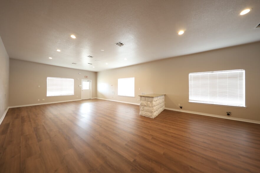 More Photos Of 3901 E Stan Schlueter Loop, Killeen Office For Lease