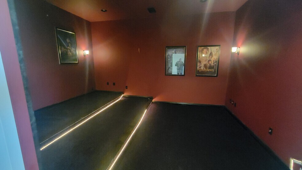 More Photos Of 210 3rd Ave, Alpha Office Residential For Sale