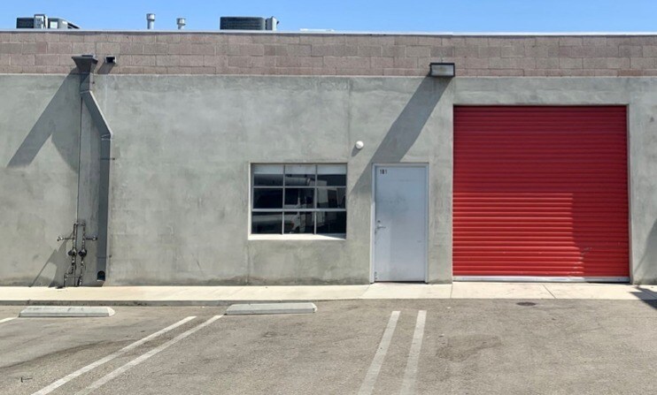 More Photos Of 164-172 W Providencia Ave, Burbank Warehouse For Lease
