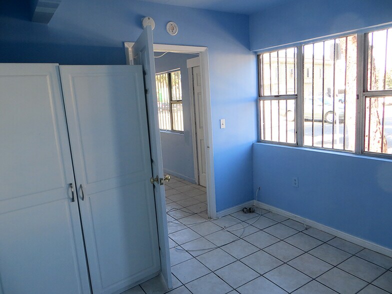 More Photos Of 5436 S Broadway, Los Angeles Storefront For Sale
