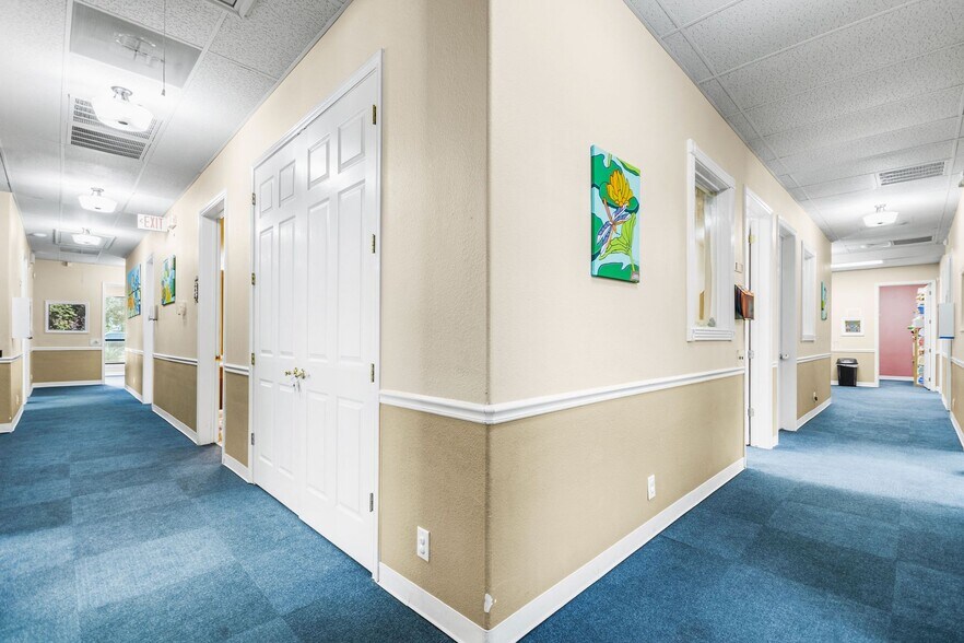 More Photos Of 14235 Blanco Rd, San Antonio Office For Sale