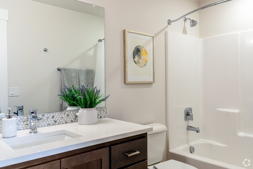 More Photos Of 4775 NE 107th Ave, Portland Apartments For Sale