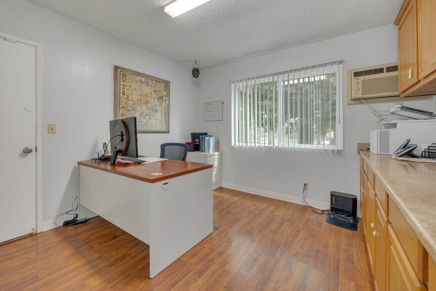 More Photos Of 1700 E Tabor Ave, Fairfield Apartments For Sale