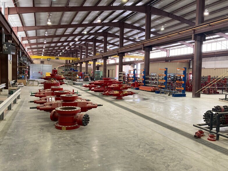 More Photos Of 3215 N Enterprise Dr, Hobbs Warehouse For Sale