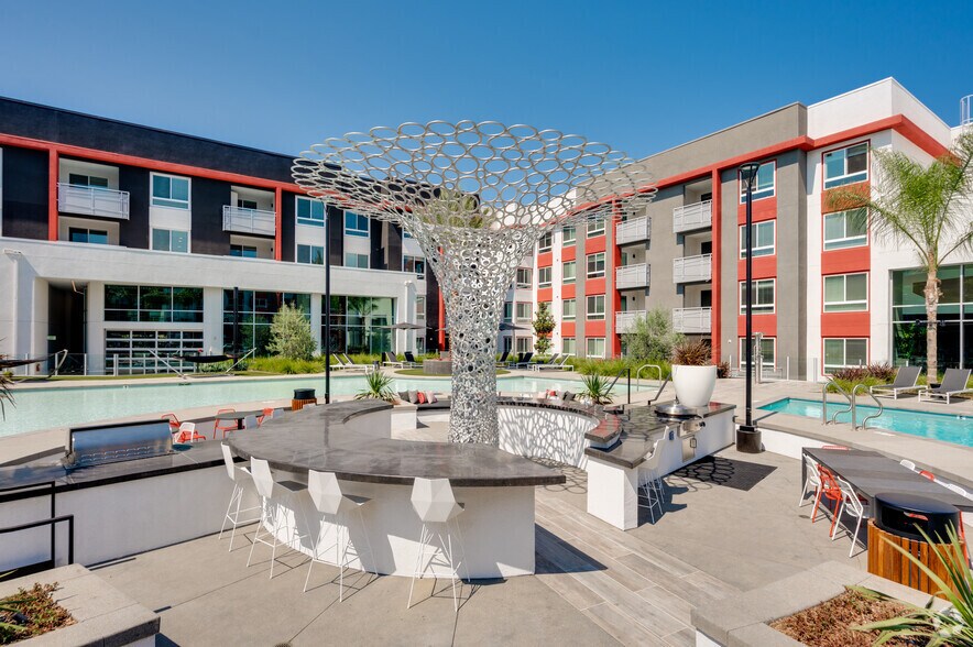 More Photos Of 1912 S Jacaranda St, Anaheim Apartments For Lease