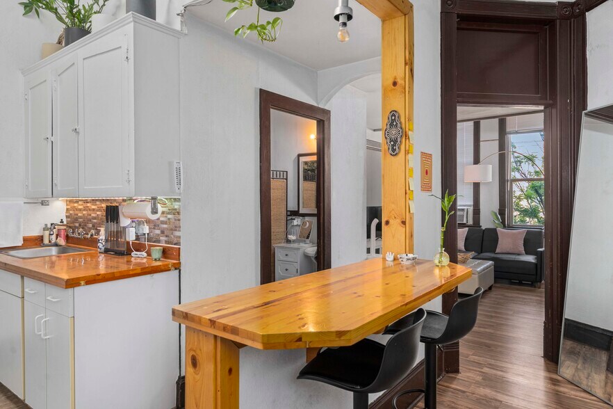 More Photos Of 309 N Pearl St, Ellensburg Storefront Retail Residential For Sale