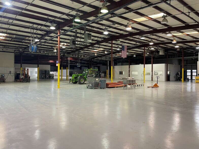 More Photos Of 134 Roger Thomas Rd, Cadiz Warehouse For Sale