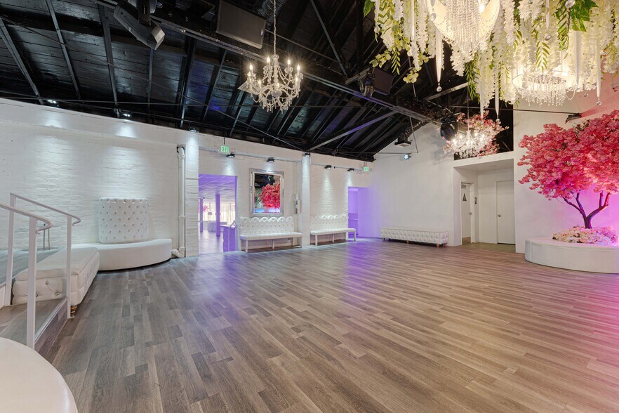 More Photos Of 6265 Van Nuys Blvd, Van Nuys Storefront For Sale