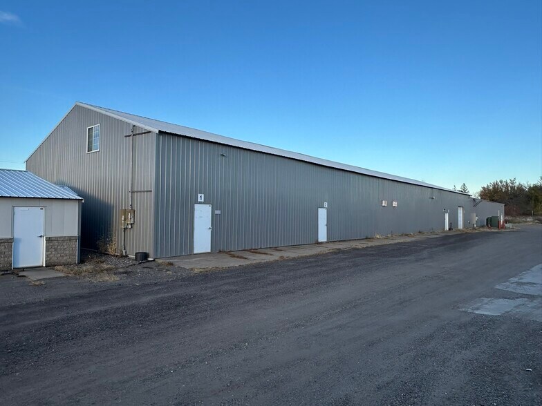 More Photos Of 26615 Fallbrook Ave, Wyoming Warehouse For Sale