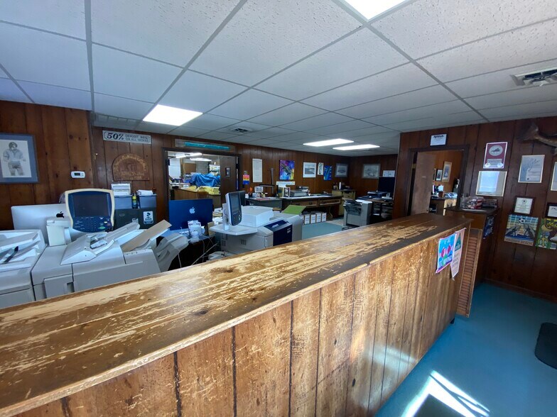 More Photos Of 3000 Baltic Ave, Virginia Beach Light Manufacturing For Sale