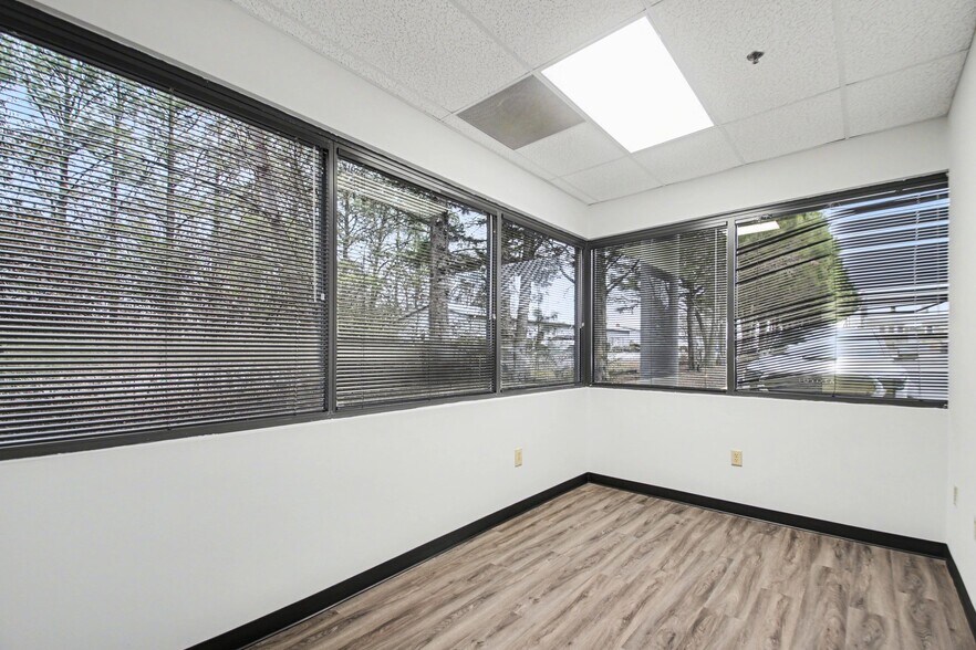 More Photos Of 4414 Lafayette Blvd, Fredericksburg Loft Creative Space For Lease