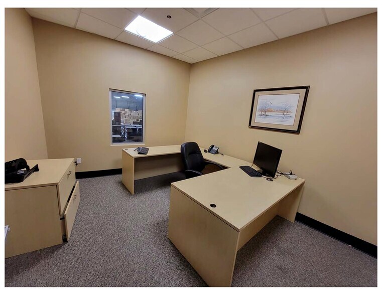 More Photos Of 3063 Outlet Center Dr, Sealy Flex For Sale